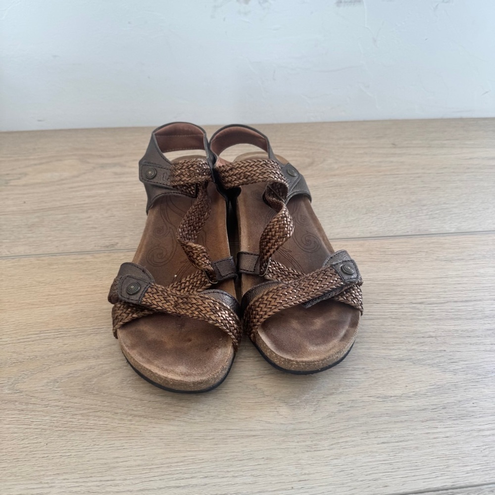 Taos Trulie Bronze Braided Sandals Size 9 - 9.5 - Picture 2 of 6